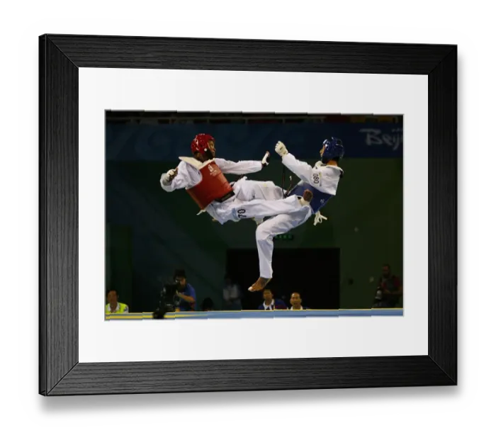 Framed Print : Yulis Gabriel Mercedes & Mu-Yen Chu Framed Print : Yulis Gabriel Mercedes & Mu-Yen Chu