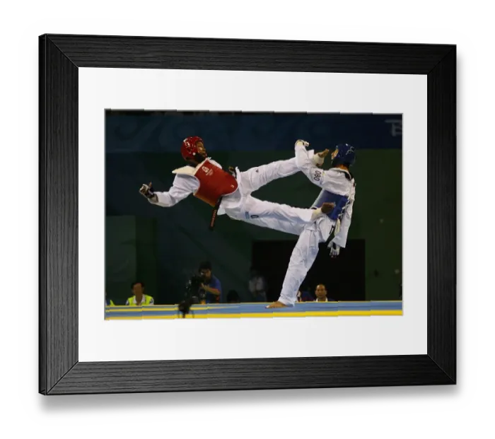 Framed Print : Yulis Gabriel Mercedes & Mu-Yen Chu Framed Print : Yulis Gabriel Mercedes & Mu-Yen Chu