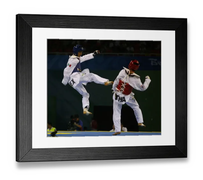 Framed Print : Chutchawal Khawlaor & Guillermo Perez Chutchawal Khawlao Framed Print : Chutchawal Khawlaor & Guillermo Perez Chutchawal Khawlao