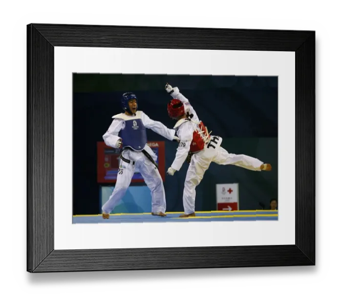 Framed Print : Chutchawal Khawlaor & Guillermo Perez Chutchawal Khawlao Framed Print : Chutchawal Khawlaor & Guillermo Perez Chutchawal Khawlao