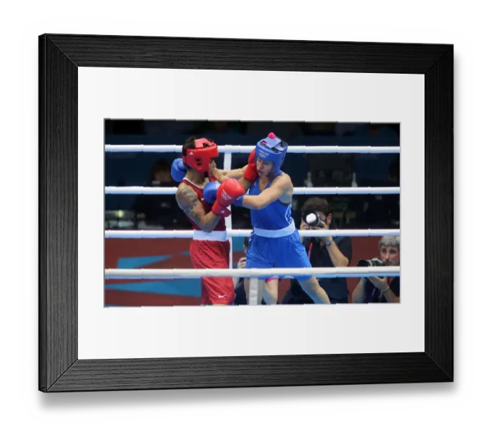 Framed Print : Adriana Araujo V Sofya Ochigava Framed Print : Adriana Araujo V Sofya Ochigava