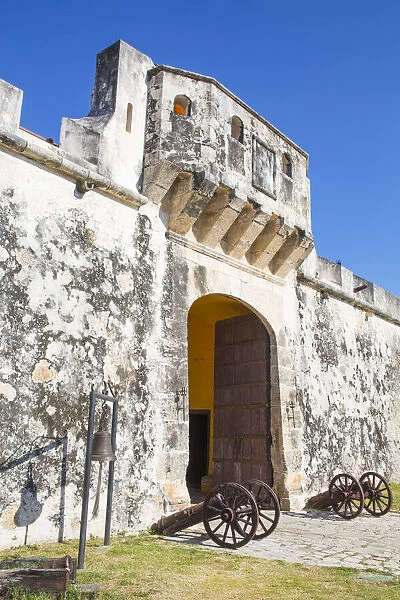 Puerto del Tierra, Fortified Colonial Wall, Old Town, UNESCO World Heritage Site, San Francisco de Campeche, State of Campeche, Mexico, North America