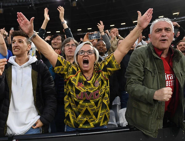 Arsenal Fans Euphoric Victory Celebration vs. West Ham United in Premier League