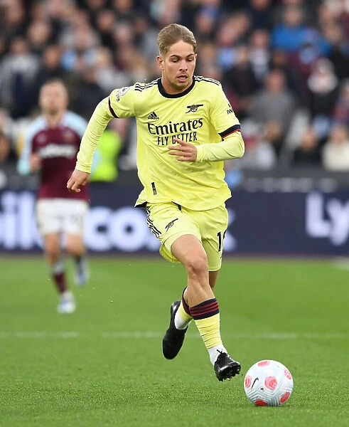 Emile Smith Rowe's Star Performance: Arsenal Triumphs Over West Ham United in Premier League 2021-22