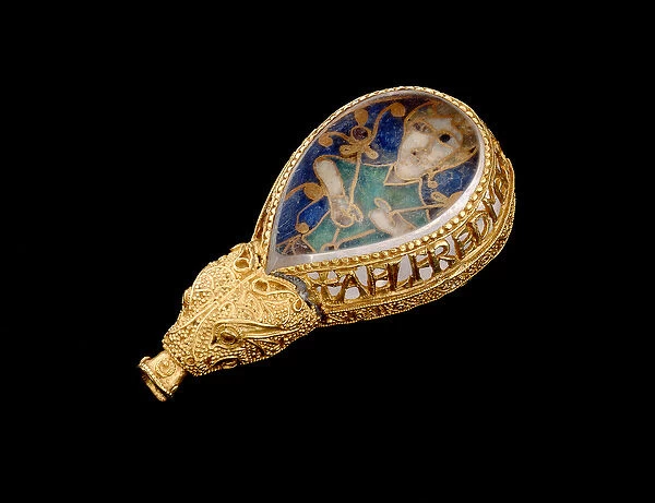 The Alfred Jewel (gold, rock crystal and enamel) (side view)