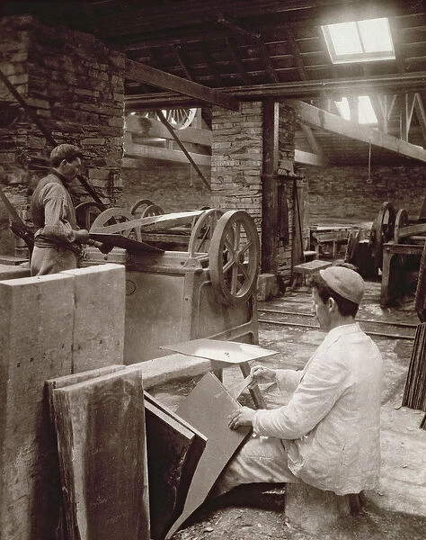 Splitting slate for tiling at Llechwedd Slate Quarry, 1896 (b  /  w photo)