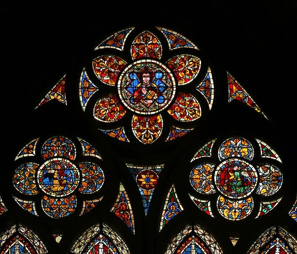 Window w203 depicting the tracery lights with three angels (stained glass)