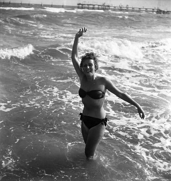 Actress Nadia Gray seen here at Venice. September 1952 C4472-004