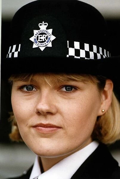 Lisa Geoghan Actress Stars In the TV Programme The Bill - police uniform