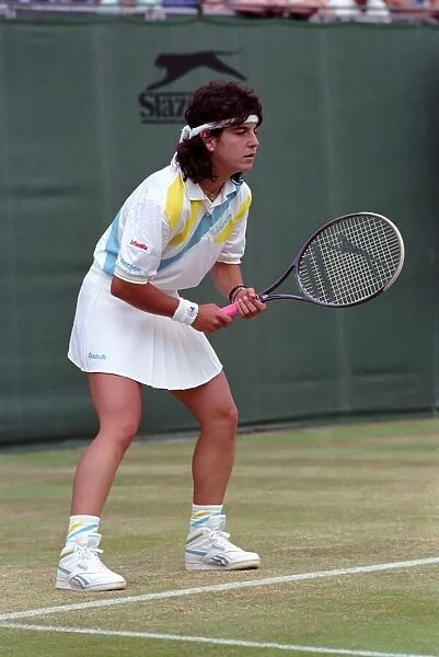 Wimbledon Tennis. Arantxa Sanchez-Vicario v. Lori McNeill. July 1989 89-3964-016