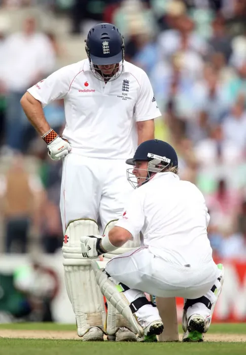 Framed Print : Andrew Strauss & Ian Bell Framed Print : Andrew Strauss & Ian Bell