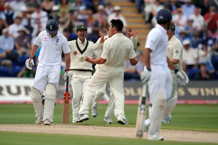 Framed Print : Andrew Strauss, Ricky Ponting & Mitchell Johnson Andrew Framed Print : Andrew Strauss, Ricky Ponting & Mitchell Johnson Andrew