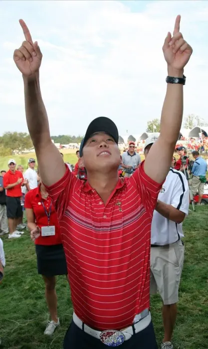 Framed Print : Anthony Kim Salutes The Fans