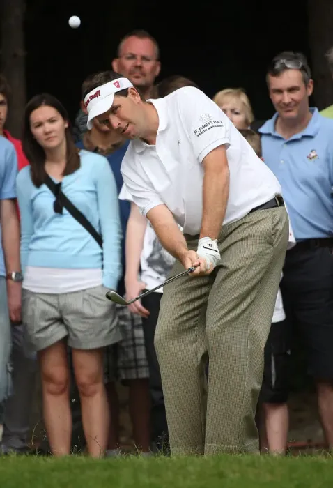 Framed Print : Anthony Wall Chips On 11th Hole Framed Print : Anthony Wall Chips On 11th Hole