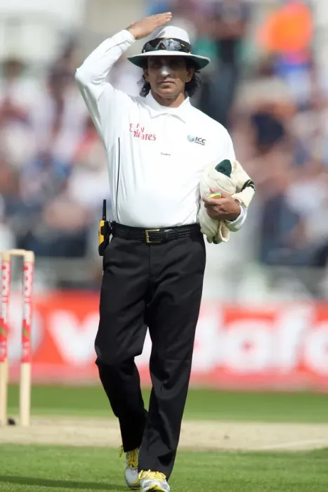 Framed Print : Asad Rauf Cricket Umpire 4th Ashes Test Match Framed Print : Asad Rauf Cricket Umpire 4th Ashes Test Match