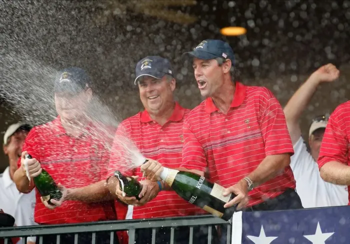 Framed Print : Azinger & Usa Team Celebrate Framed Print : Azinger & Usa Team Celebrate