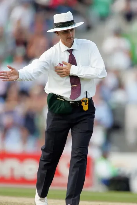 Framed Print : Billy Bowden Framed Print : Billy Bowden