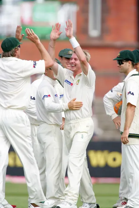 Framed Print : Brett Lee & Team Celebrate