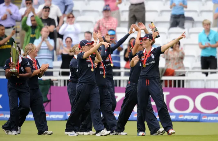 Framed Print : Charlotte Edward Leads Her Team Round Lords With Medals Framed Print : Charlotte Edward Leads Her Team Round Lords With Medals