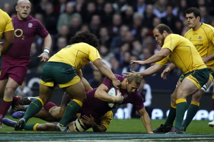 Framed Print : Chris Robshaw In Action Framed Print : Chris Robshaw In Action