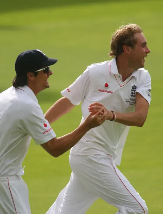 Framed Print : Cook & Stuart Broad Celebrate Great Catch