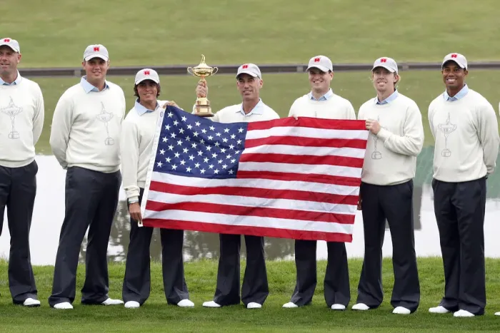 Framed Print : Corey Pavin & Team With The Ryder Cup Framed Print : Corey Pavin & Team With The Ryder Cup