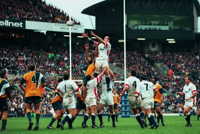 Framed Print : Dallaglio Wins Line-Out Framed Print : Dallaglio Wins Line-Out