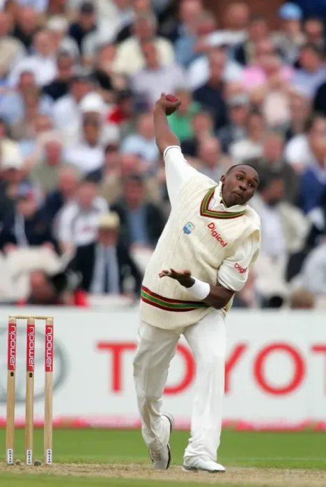Framed Print : Dwayne Bravo Framed Print : Dwayne Bravo