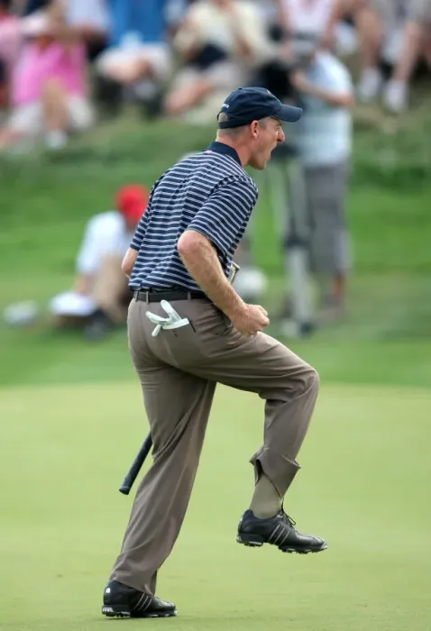 Framed Print : Furyk Sinks Birdie On 17th