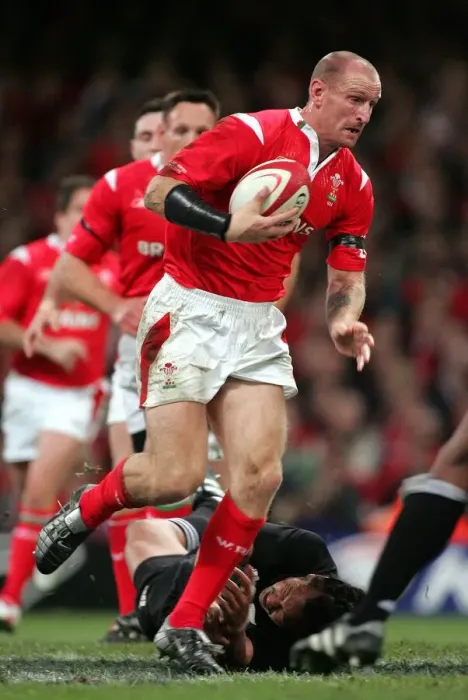 Framed Print : Gareth Thomas Leaves Rodney So Oialo
