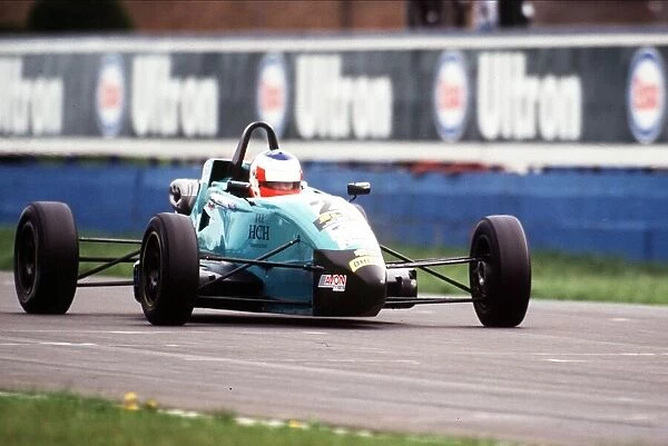 Gavin Hardy, Formula Ford