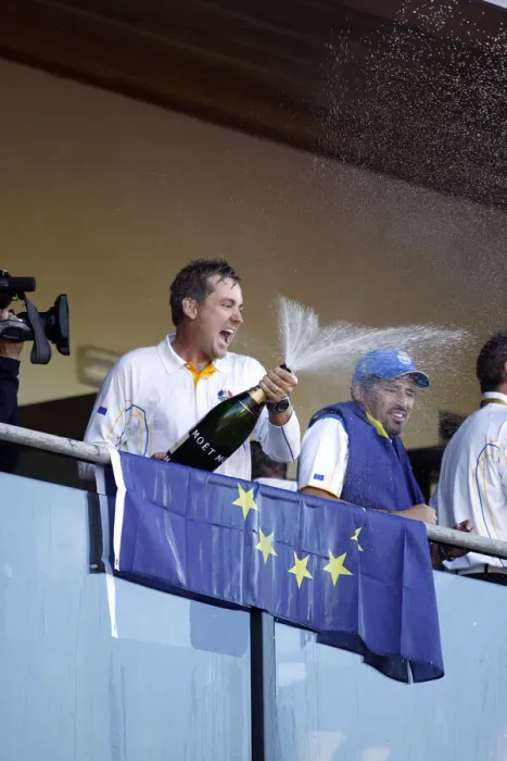Framed Print : Ian Poulter Celebrates Framed Print : Ian Poulter Celebrates