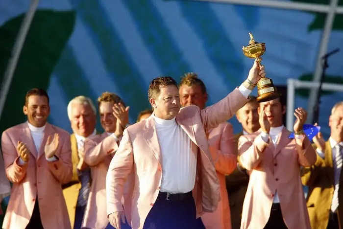 Framed Print : Ian Woosnam Holds The Ryder Cup Framed Print : Ian Woosnam Holds The Ryder Cup