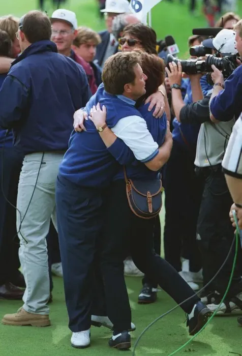 Framed Print : Ian Woosnam & Wife Celebrates Framed Print : Ian Woosnam & Wife Celebrates