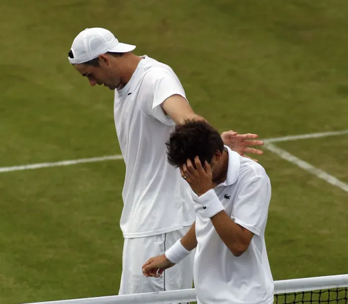 Framed Print : John Isner Wins 70-68 With Nicolas Mahut