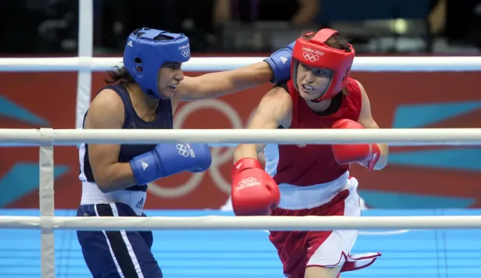 Framed Print : Katie Taylor V Mavzuna Chorieva