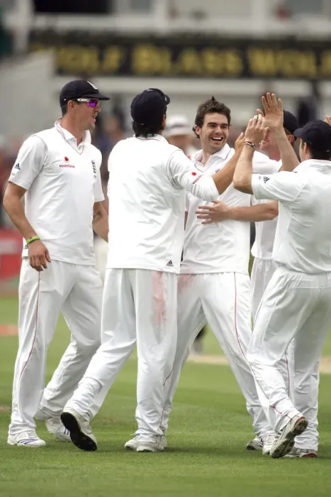 Framed Print : Kevin Pietersen, James Anderson & Michael Vaughan Kevin Framed Print : Kevin Pietersen, James Anderson & Michael Vaughan Kevin