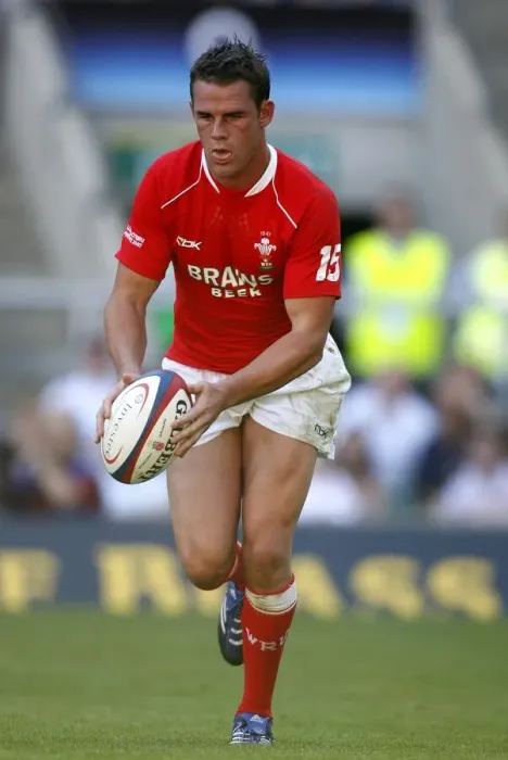 Framed Print : Lee Byrne Wales and Ospreys England Rugby UnionV Wales Rugby Union Twickenham Framed Print : Lee Byrne Wales and Ospreys England Rugby UnionV Wales Rugby Union Twickenham