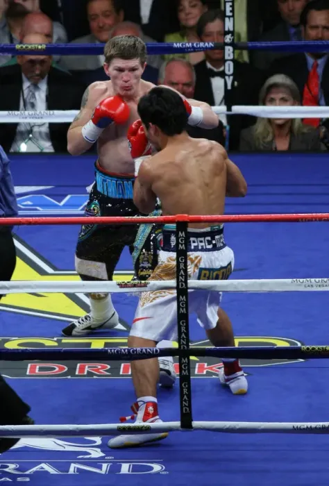 Framed Print : Manny Pacquiao, Ricky Hatton Framed Print : Manny Pacquiao, Ricky Hatton