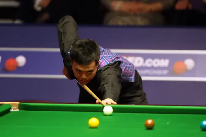 Framed Print : Marco Fu Hong Kong Betfred.Com, World Snooker Championship The Crucible