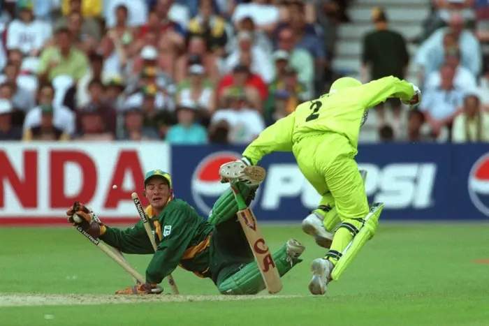 Framed Print : Mark Boucher & Moin Khan Framed Print : Mark Boucher & Moin Khan