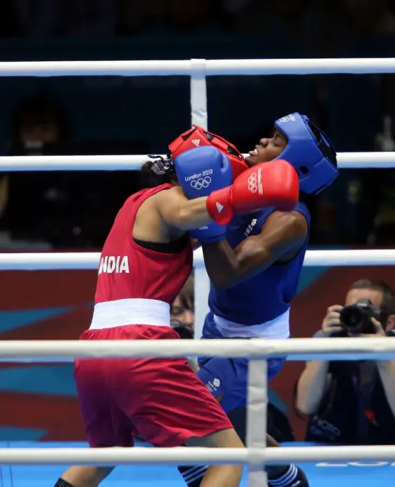 Framed Print : Mery Kom Chungneijang Hmangte V Nicola Adams
