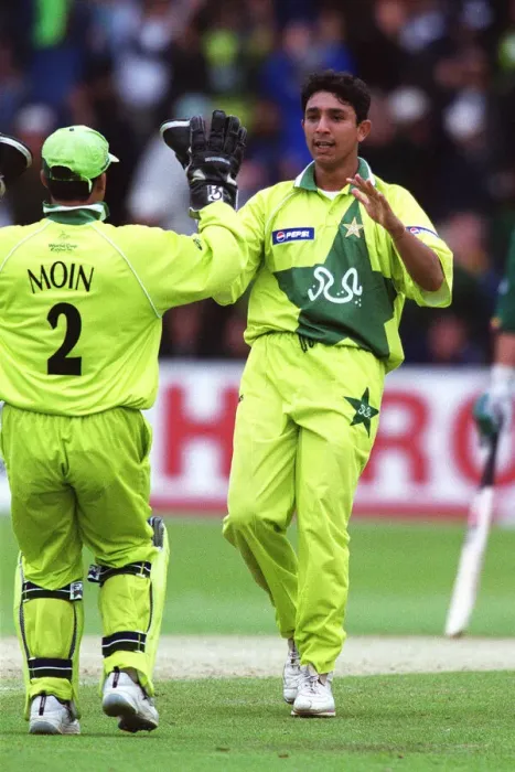 Framed Print : Moin Khan & Azhar Mahmood Framed Print : Moin Khan & Azhar Mahmood
