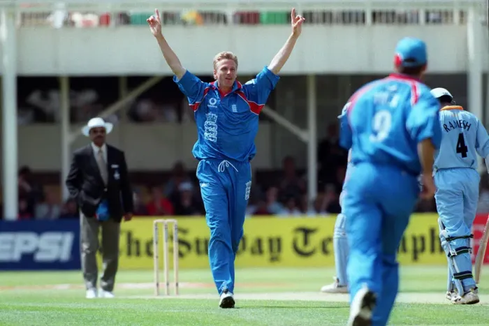 Framed Print : Mullally Celebrates Wicket Framed Print : Mullally Celebrates Wicket