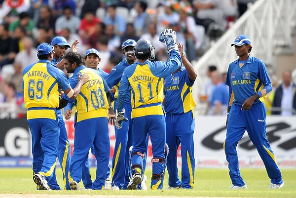 Muttiah Muralidaran Celebrates With Sri Lanka Players