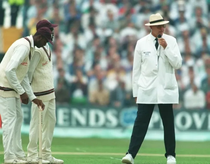 Framed Print : N Plews Cricket Umpire 01 June 1995 Date: 01 June 1995 Framed Print : N Plews Cricket Umpire 01 June 1995 Date: 01 June 1995