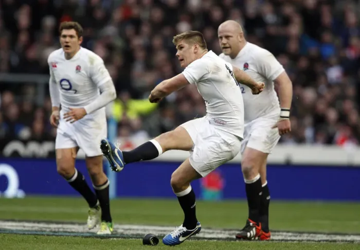 Framed Print : Owen Farrell Kicks Framed Print : Owen Farrell Kicks