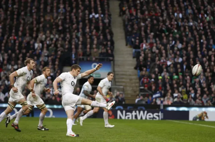 Framed Print : Owen Farrell Kicks 2nd Penalty Framed Print : Owen Farrell Kicks 2nd Penalty