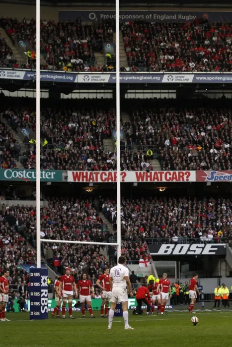Framed Print : Owen Farrell Prepares To Kick