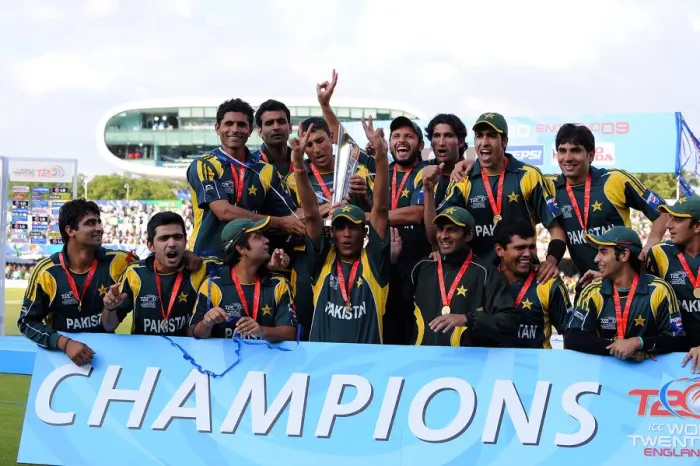 Framed Print : Pakistan Celebrate With World Cup